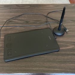 Wacom Intuos Pro Medium Bluetooth Graphics Drawing Tablet, 8 Customizable ExpressKeys