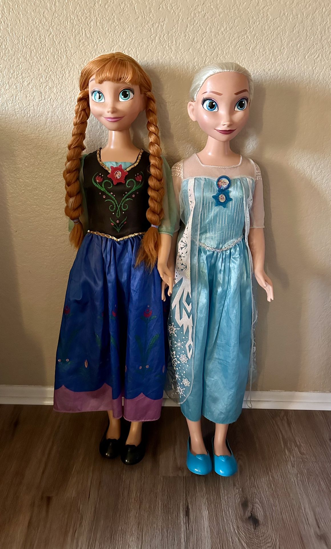 Elsa & Anna