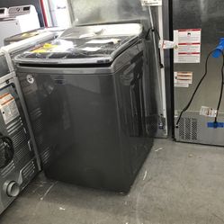 New Scratch And Dent Maytag Washer. 1 Year Warranty 