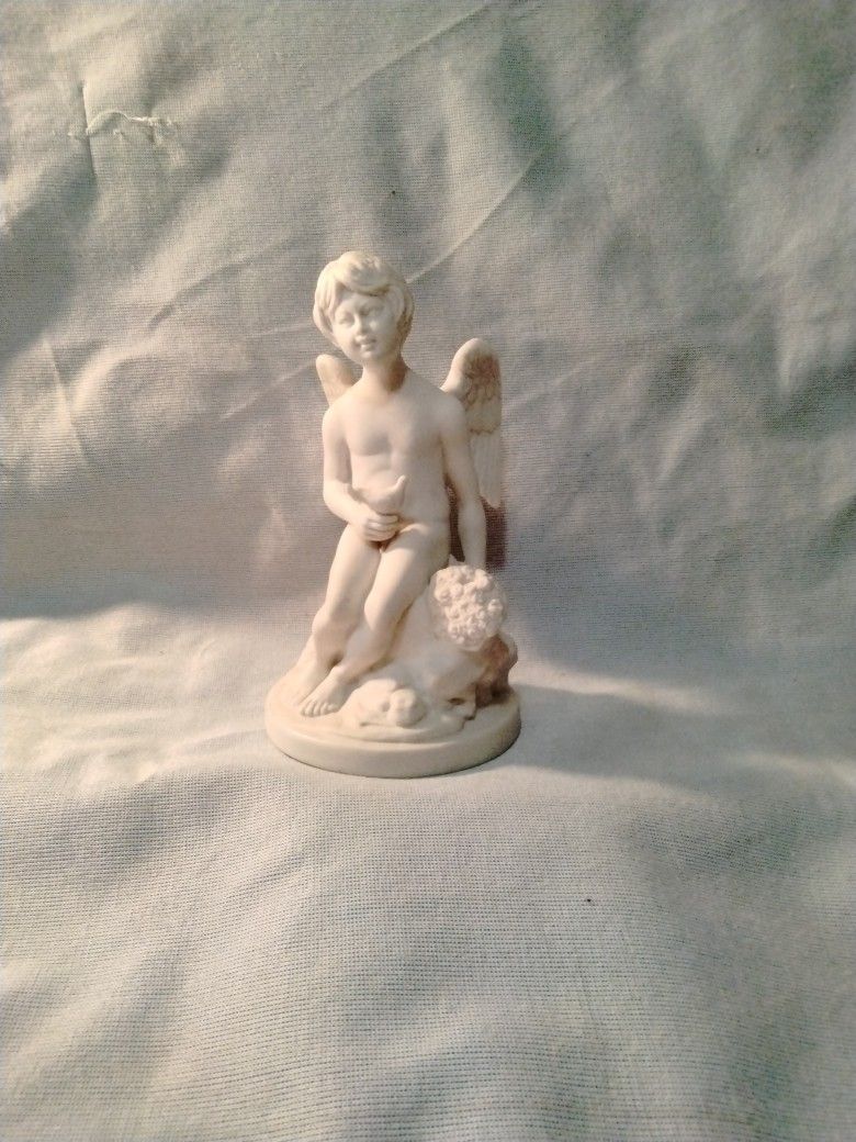 BOEHM CUPID with DOVE # 40121