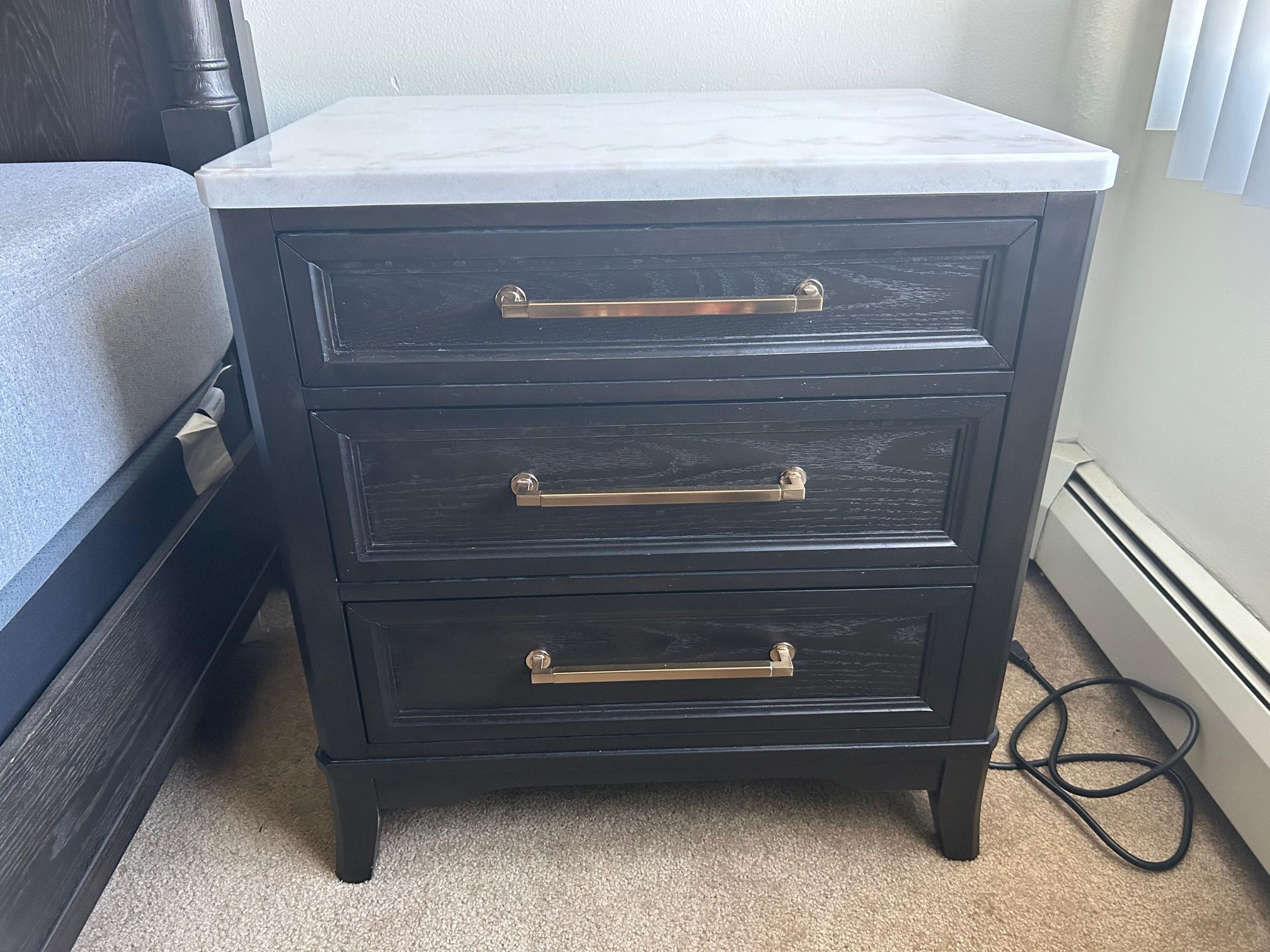 Wellturn King Panel Bed With Mirrored Dresser And Nightstand 