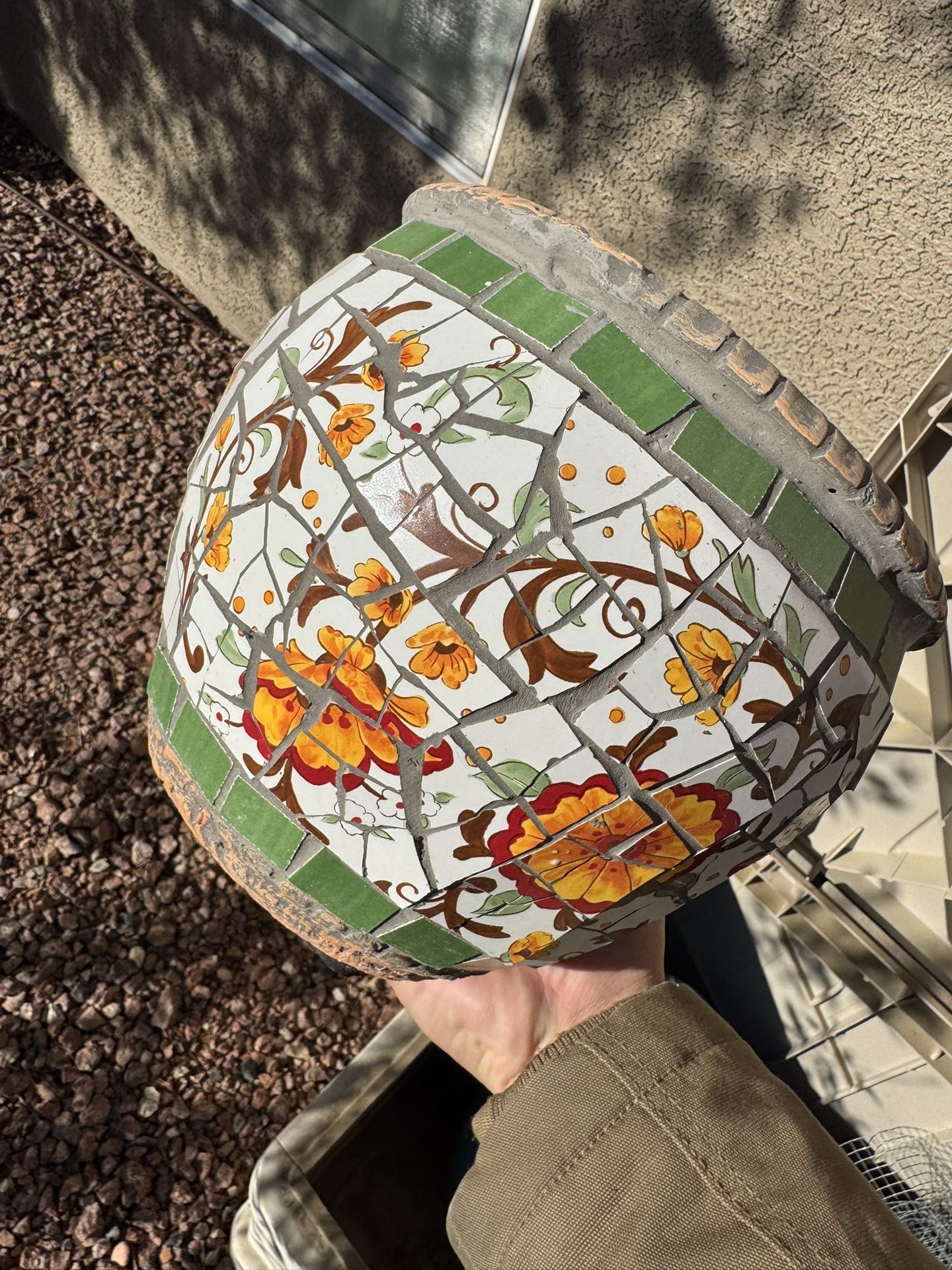 Ceramic Pot With Stand