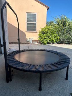 Workout trampoline