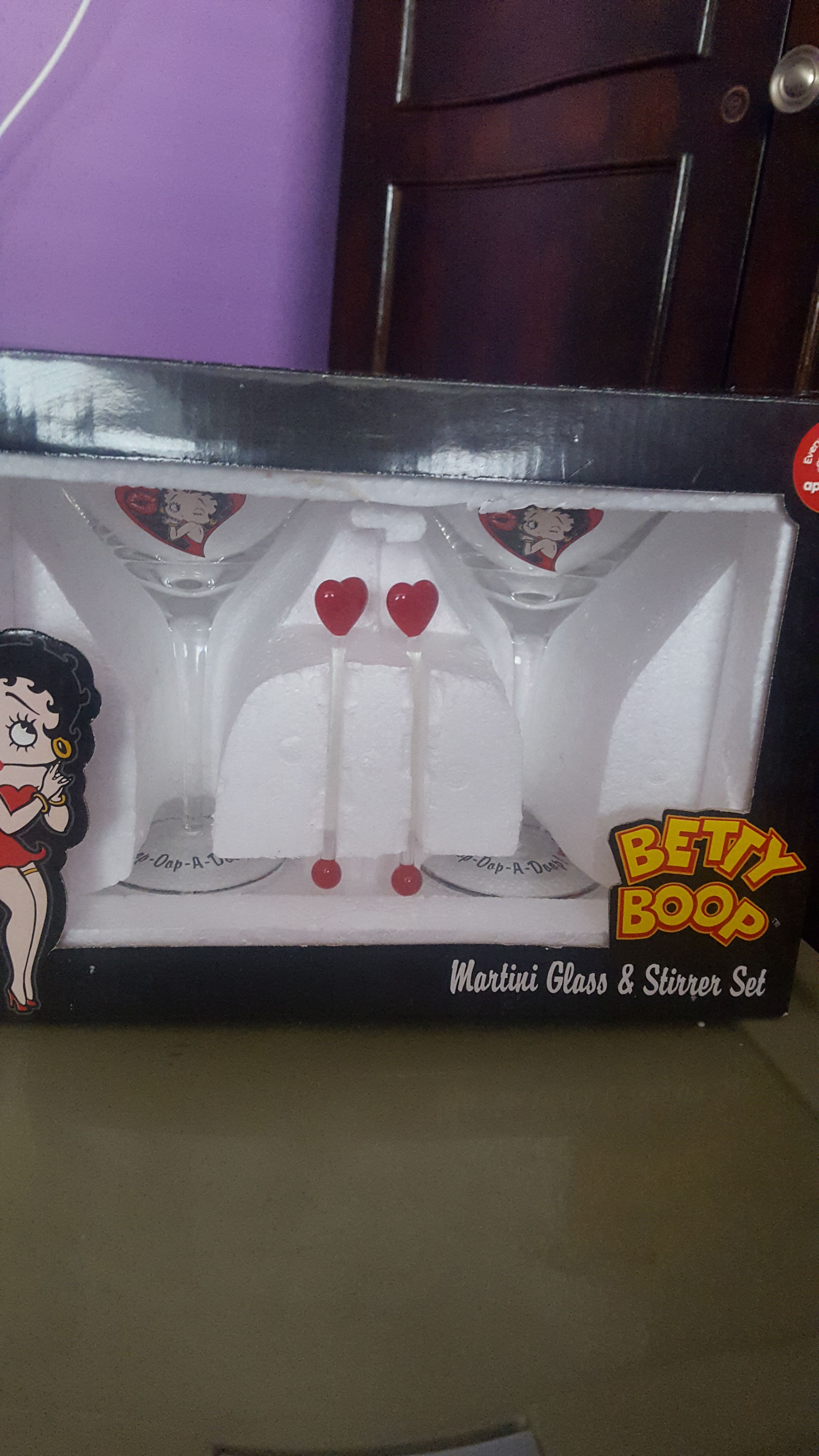 BETTY BOOP MARTINI GLASS & STIRRER SET(2)