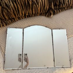 3-fold Antique Mirror