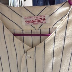 Original  NEW YORK YANKEE  golden  1901 to 1951 Game  Jersey . #7