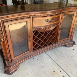 Beautiful SOLID WOOD Buffet / Entryway Table / Console