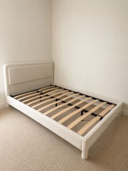 Queen Mattress Bed Frame FOR SALE! MUST PICK UP! Playa Vista,CA