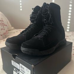 Oakley LT Assault 2 Tactical Boots Size 9.5 Men’s 