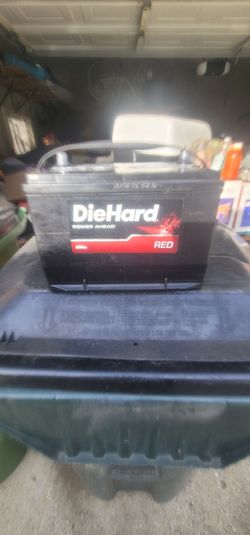 Die hard red series top post battery