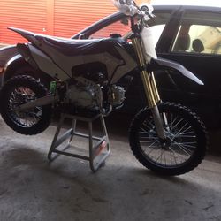 Brand New 125cc Dirt Bike