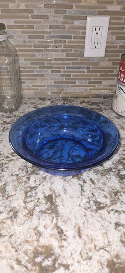 Vintage pyrex bowl blue