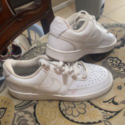 Nike Size 7.5 De Mujer 