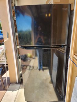 FRIDGE BLACK 30"