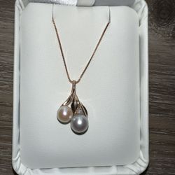 BLACK FRIDAY SALE. Na Hoku Pearl Factory 14k rose gold maile leaf pendant with a diamond, pink Akoya pearl and silver Akoya pearl. 