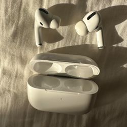 Apple AirPods Pro 1st Generation 