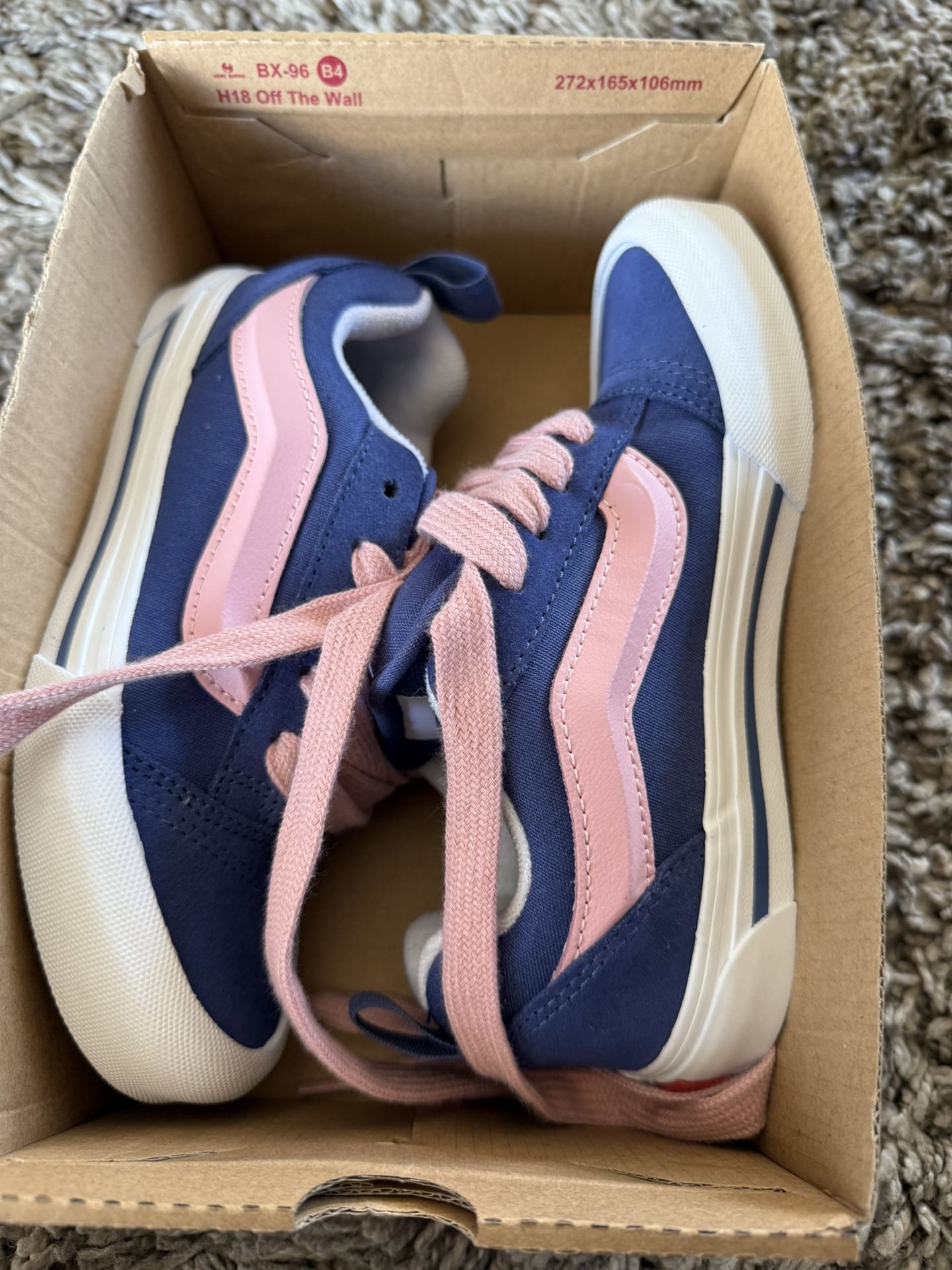 Vans Knu Skool Sneakers Size 2.5 $40