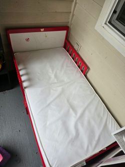 Kids red bed with matresses