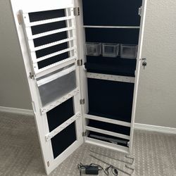 Jewelry Lighted Mirror Cabinet