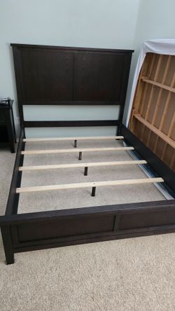 Free queen bed frame with mattress