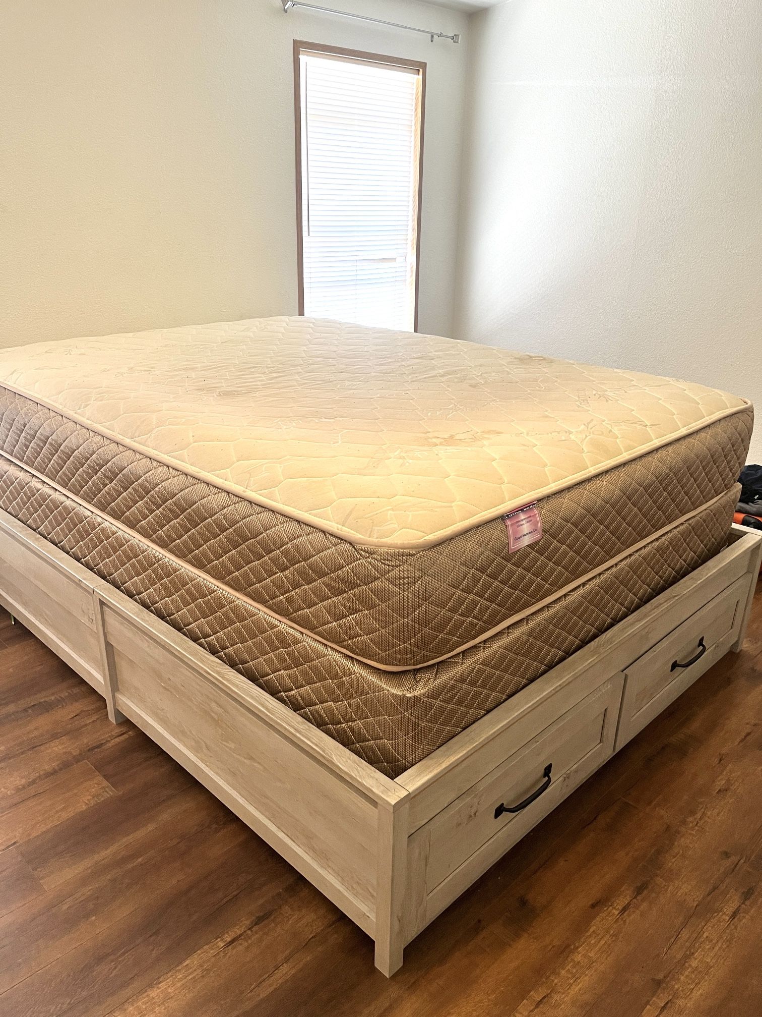 Free Queen bed frame And Mattresses