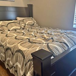 Queen size bedroom set