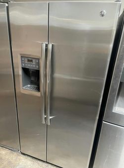GE Side by Side Stainless Steel Fridge Ice Maker