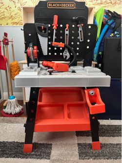 Black and decker work bench