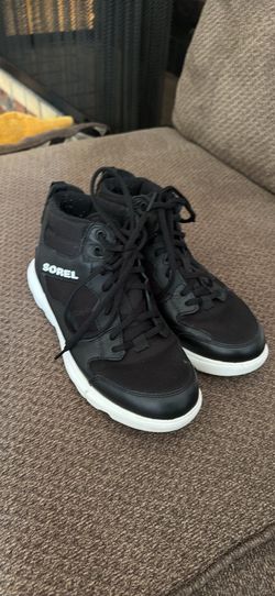 Sorel Women’s Explorer II Waterproof Sneakers size 8.5