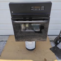 Nice Black GE Oven Built-in Type With Light 24" X 28" OEM Factory Very Clean Like New. 