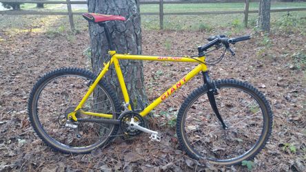 Giant atx 760 bike 2025