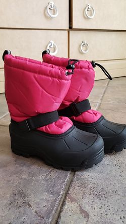 Girl Snow boats
