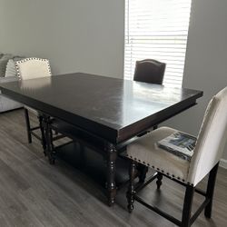 Dining Room Table 