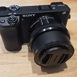 Sony A6400 w/ 16-50mm