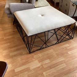 Metal Ottoman. White SKU 7GFA8H