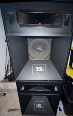 Jbl dj speakers