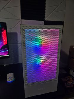 White Gaming PC
