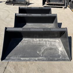 Skid steer bucket