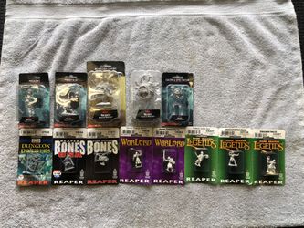 Dungeons And Dragons Miniatures 13 Total 8 Plastic 5 Metal $80
