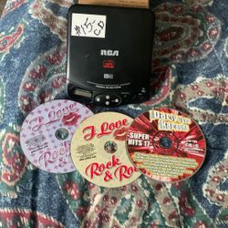 RCA.   CD Players    2 AA.   Bat.    👍