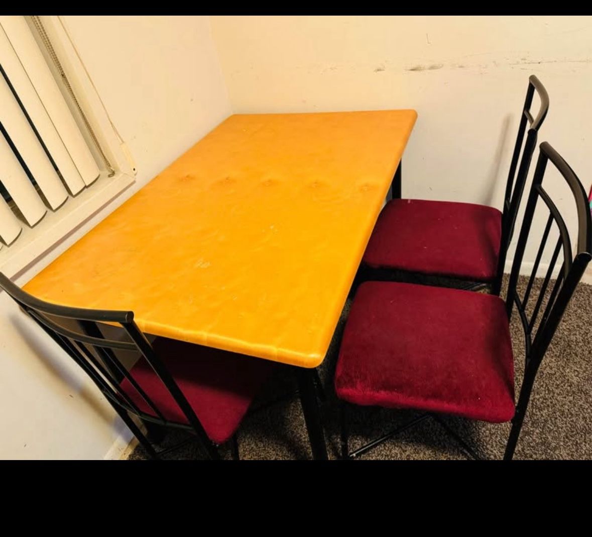Dining table Mainstays 5 pcs