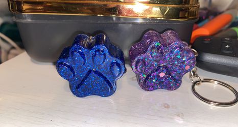 Small Paw Print Keychains
