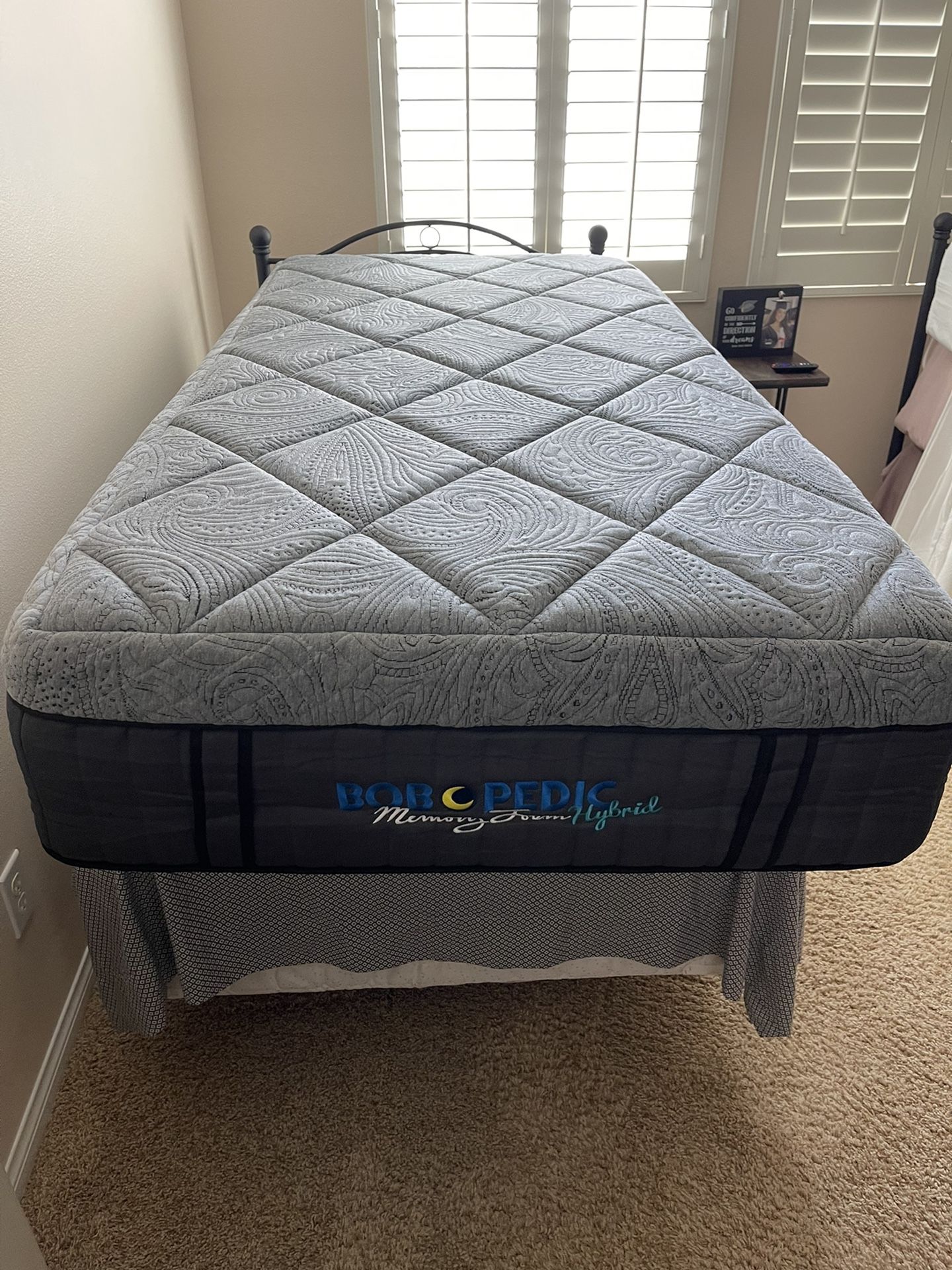 2 Twin XL Bob O Pedic Hybrid Mattresses For Sale