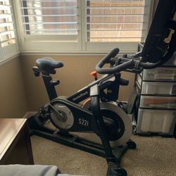 NotdicTrack SS22i Commercial Studio Cycle Touchscreen 