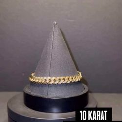 10k Gold Bracelet 
