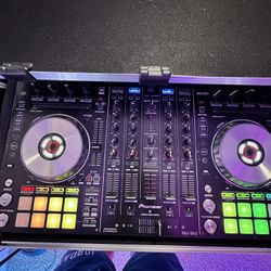 DDJ-SX2 W/ Gator Flight Case (includes Laptop Shelf & Wheels)