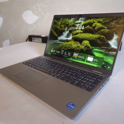 Refurbished 13th Gen i7 Dell Latitude 5540 Laptop