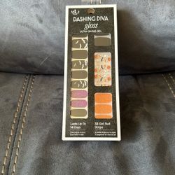 New In Package Dashing Diva Gloss Ultra Shine 32 Gel Nails’s Strips Black Purple Orange Halloween Ghosts Pumpkins Bats Candy Corn Glitter