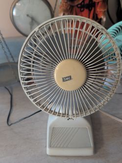 Small desk fan