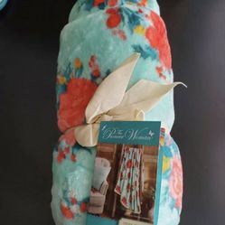 Last Minute Mother’s Day Gift Pioneer Woman Throw Blanket $25